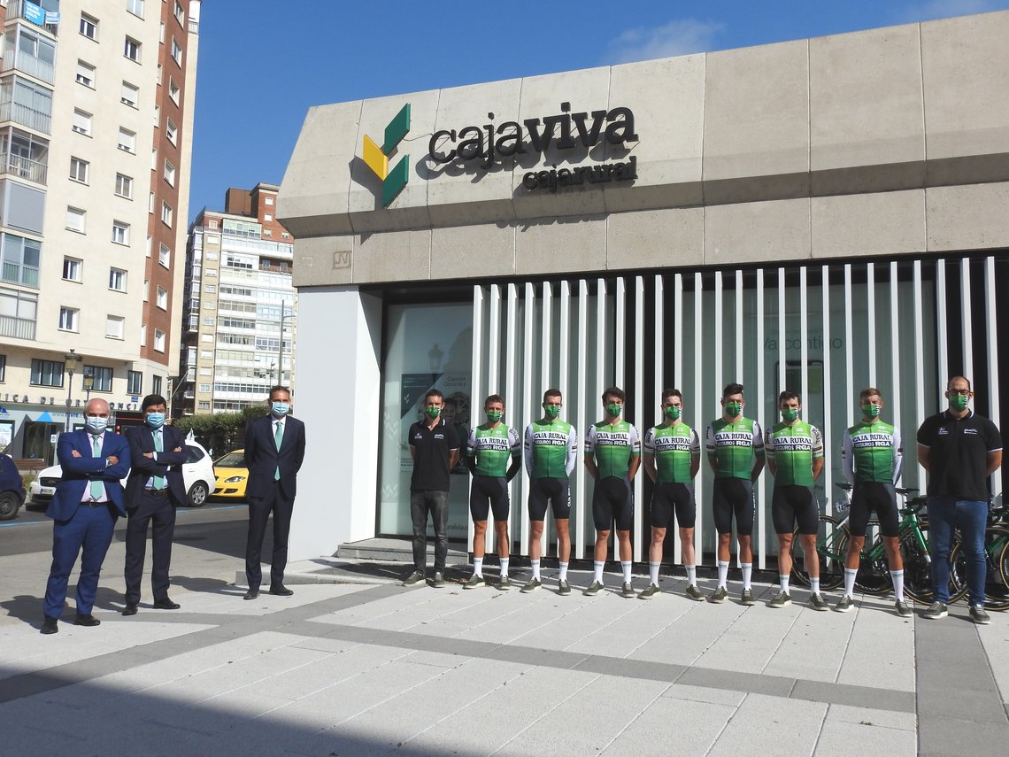 Cajaviva Caja Rural, recibe al equipo Caja Rural Seguros ...