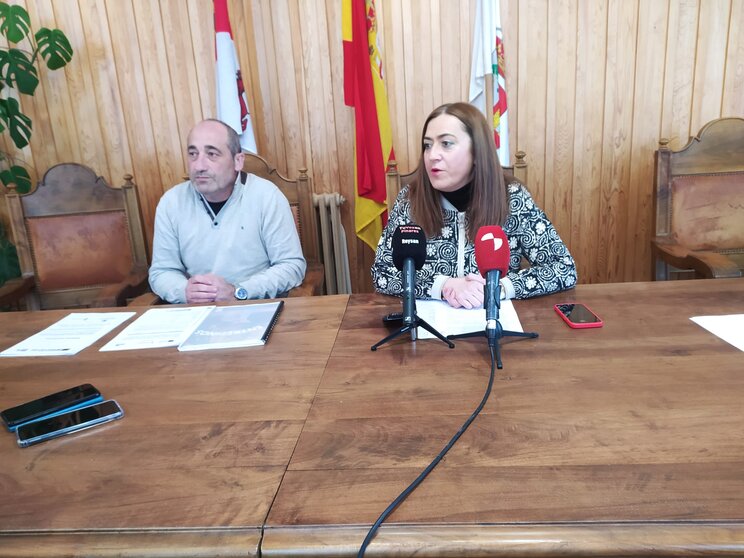 Virginia Barcones durante una visita a Covaleda el pasado Marzo