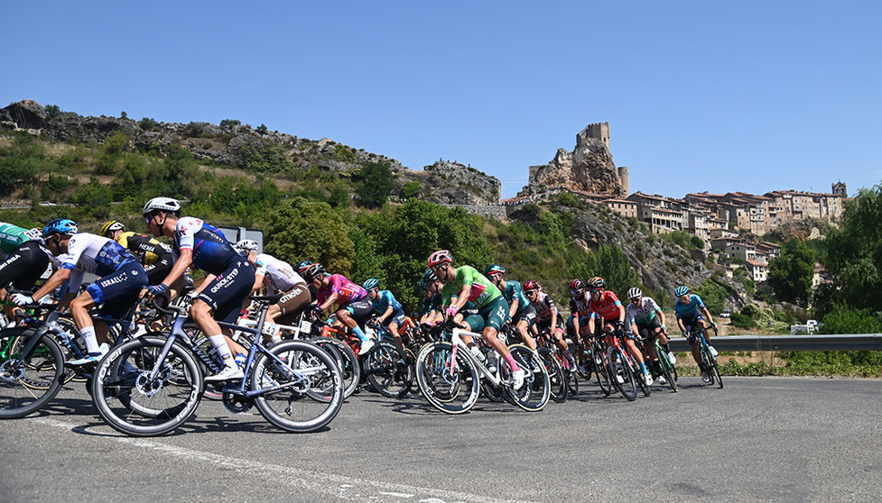 El castillo de Frías verá salir al pelotón ciclista