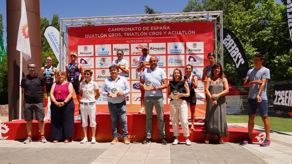 Podium-Elite-Triatlon-Cros-Almazan-24