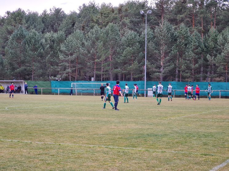 Partido de liga jugado en Navaleno.